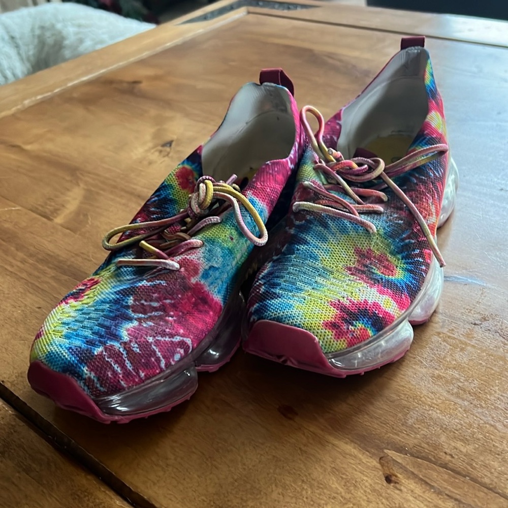 Tie-dyed Sneakers!!!💙🩷💛